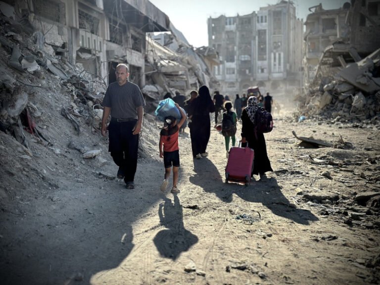 cum-va-arata-gaza-dupa-reconstructie.-zgarie-nori,-ferme-solare-si-statii-de-desalinizare-apar-in-planurile-propuse-pentru-regiune