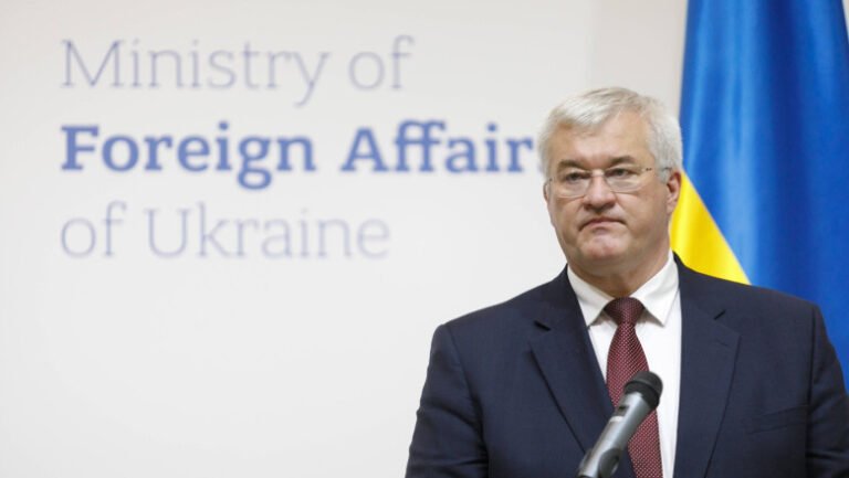 seful-diplomatiei-ucrainene-cere-accelerarea-negocierilor-de-pace.-andrii-sibiha-mizeaza-pe-medierea-lui-trump:-el-poate-opri-razboiul