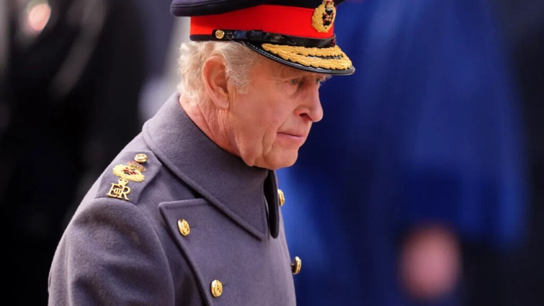 palatul-buckingham-anunta-ca-regele-charles-este-„gata-sa-sprijine”-politia-in-evaluarea-legaturilor-fostului-print-andrew-cu-epstein