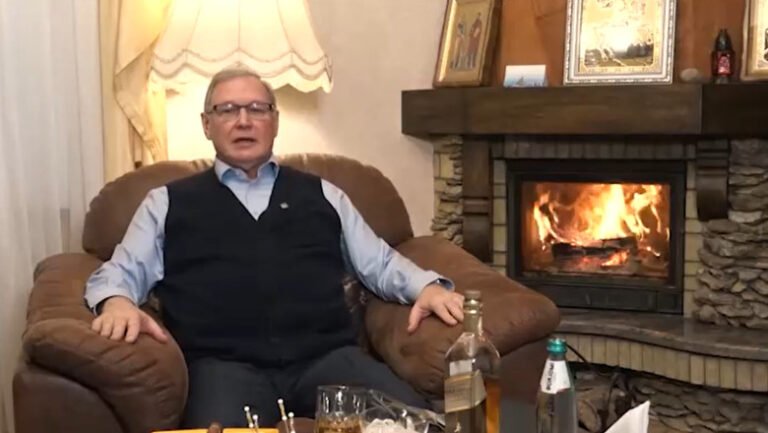 trimisul-lui-putin-la-chisinau-ameninta-republica-moldova-printre-inghitituri-de-tarie-scotiana:-„uitati-va-la-ucraina”