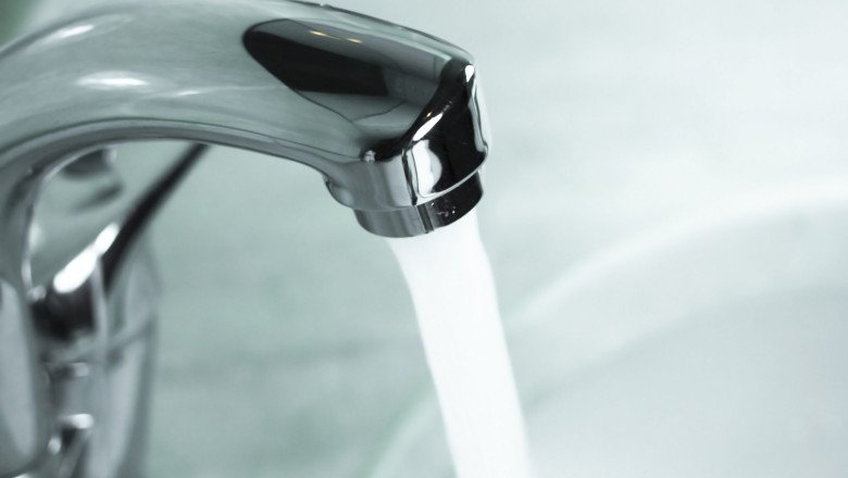 o-italianca-a-primit-doua-facturi-la-apa-de-55000-de-euro.-„putea-umple-cateva-bazine-olimpice”