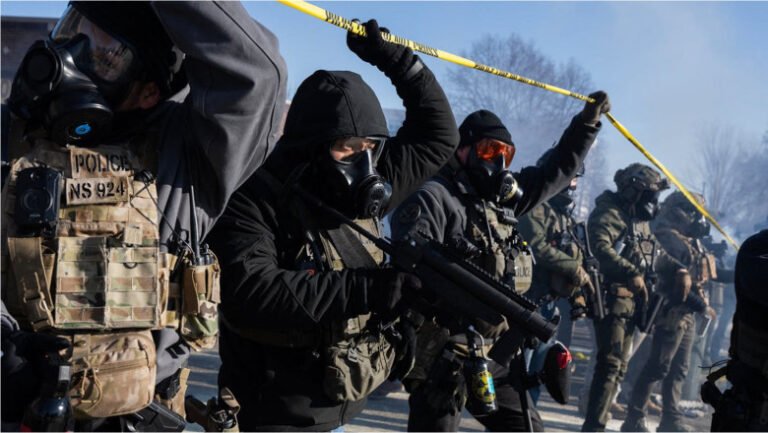 emisarul-lui-trump-la-minneapolis-a-anuntat-sfarsitul-operatiunii-anti-imigratie:-„aceasta-comunitate-este-mai-sigura”