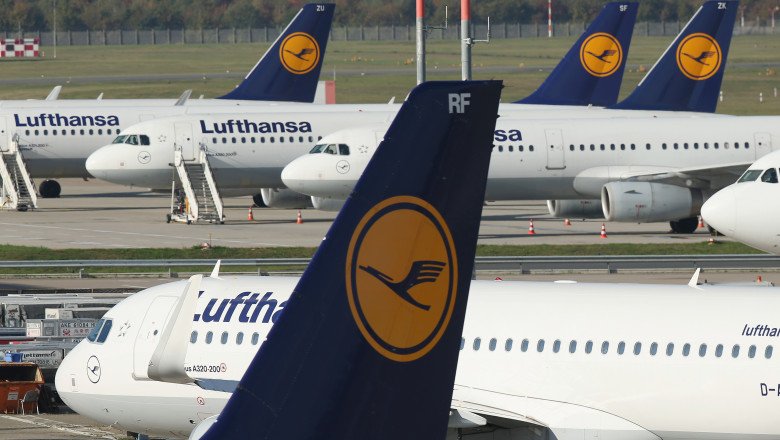 sute-de-zboruri-lufthansa-au-fost-anulate-joi-din-cauza-grevei-pilotilor-si-a-insotitorilor-de-bord