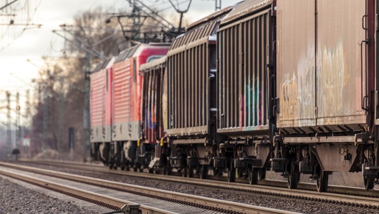 doua-persoane-au-fost-retinute-dupa-ce-ar-fi-furat-4.000-de-litri-de-combustibil-dintr-un-tren-de-marfa-stationat-in-fundulea doua-persoane-au-fost-retinute-dupa-ce-ar-fi-furat-4.000-de-litri-de-combustibil-dintr-un-tren-de-marfa-stationat-in-fundulea