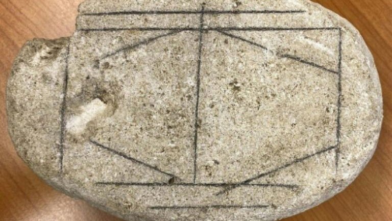 secretul-unui-joc-de-strategie-din-roma-antica-a-fost-descifrat-de-ai,-dupa-ani-in-care-arheologii-nu-au-reusit