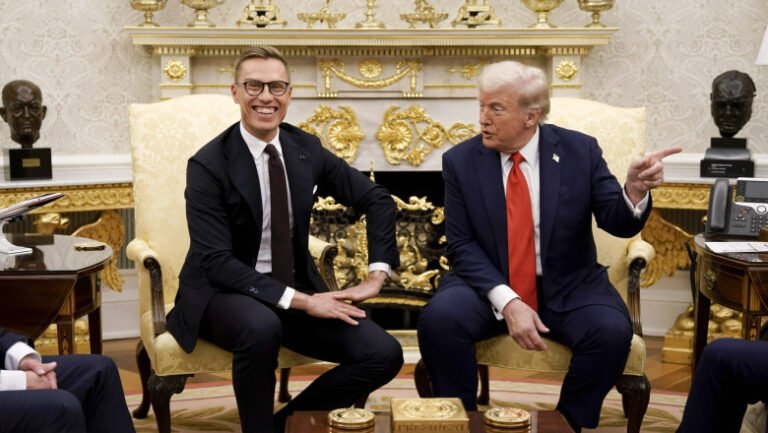 presedintele-finlandei:-cand-politicienii-americani-vorbesc-despre-declinul-europei,-ei-omit-ca-europenii-sunt-mai-fericiti