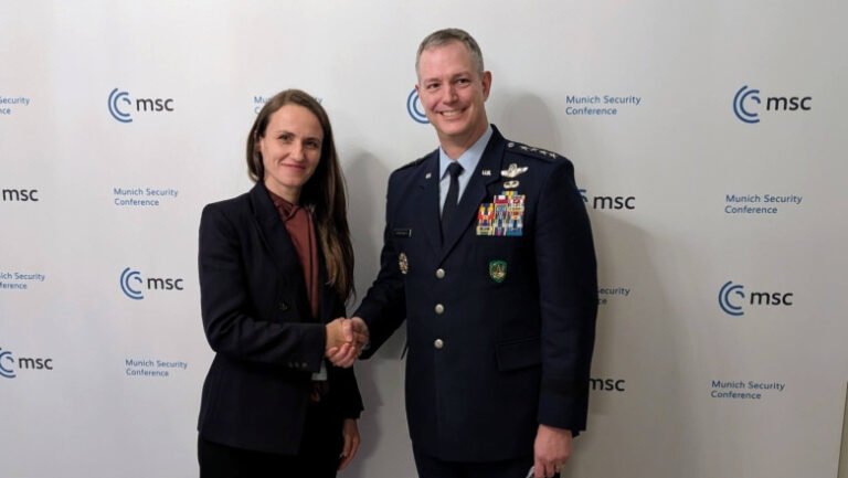 oana-toiu-a-discutat-cu-generalul-alexus-grynkewich-despre-strategia-de-aparare-a-nato-in-regiunea-marii-negre