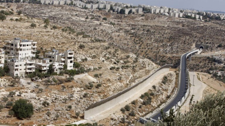 israelul-aproba-inregistrarea-terenurilor-in-cisiordania-si-extinde-controlul-asupra-regiunii.-palestinienii-acuza-o-„anexare-de-facto”