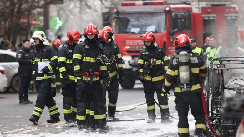 cat-de-usor-se-poate-cumpara-o-masina-electrica-asemanatoare-celei-care-a-luat-foc-in-mers.-rar-a-emis-100-de-carti-de-identitate cat-de-usor-se-poate-cumpara-o-masina-electrica-asemanatoare-celei-care-a-luat-foc-in-mers.-rar-a-emis-100-de-carti-de-identitate