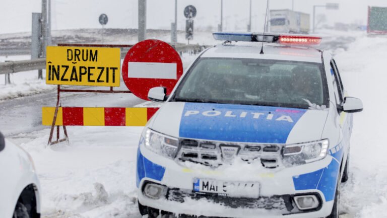 iarna-extrema-in-romania:-lista-cu-drumuri-nationale-si-autostrazi-inchise-de-viscol-si-ninsori,-miercuri-dimineata