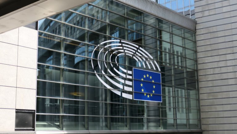 in-inima-ue-incepe-lupta-pentru-putere:-parlamentul-european-isi-remaniaza-conducerea-peste-un-an,-dar-rotile-influentei-se-invart-deja