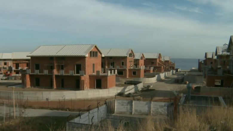 proiect-de-oug:-impozit-mai-mare-pentru-constructiile-ilegale-si-reguli-noi-pentru-impozitul-auto.-ce-se-schimba-pentru-proprietari proiect-de-oug:-impozit-mai-mare-pentru-constructiile-ilegale-si-reguli-noi-pentru-impozitul-auto.-ce-se-schimba-pentru-proprietari