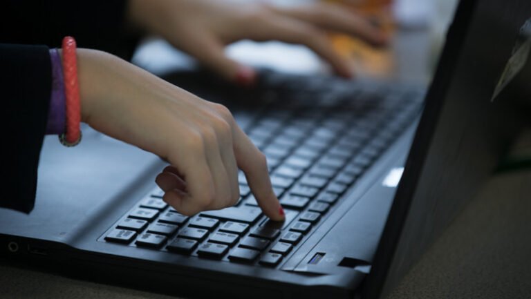 sua-dezvolta-un-portal-online-care-va-permite-europenilor-sa-vada-continutul-interzis-de-guvernele-lor-(reuters)