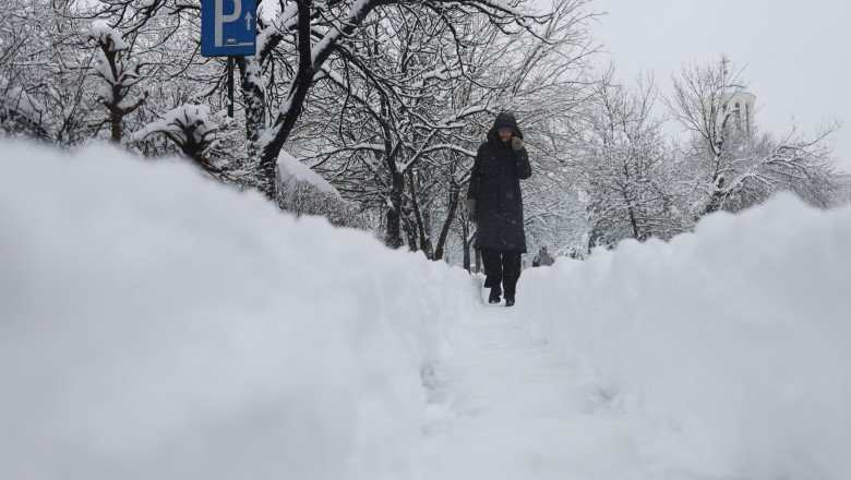 weekend-cu-vreme-severa-in-bucuresti:-revin-ninsorile-si-gerul-si-se-va-asterne-un-nou-strat-de-zapada