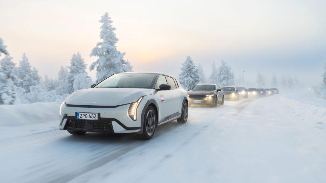 regele-ghetii:-kia-ev4-spulbera-recordurile-de-iarna.-autonomie-si-incarcare-de-vara-la-37°c-in-cel-mai-dur-test-arctic