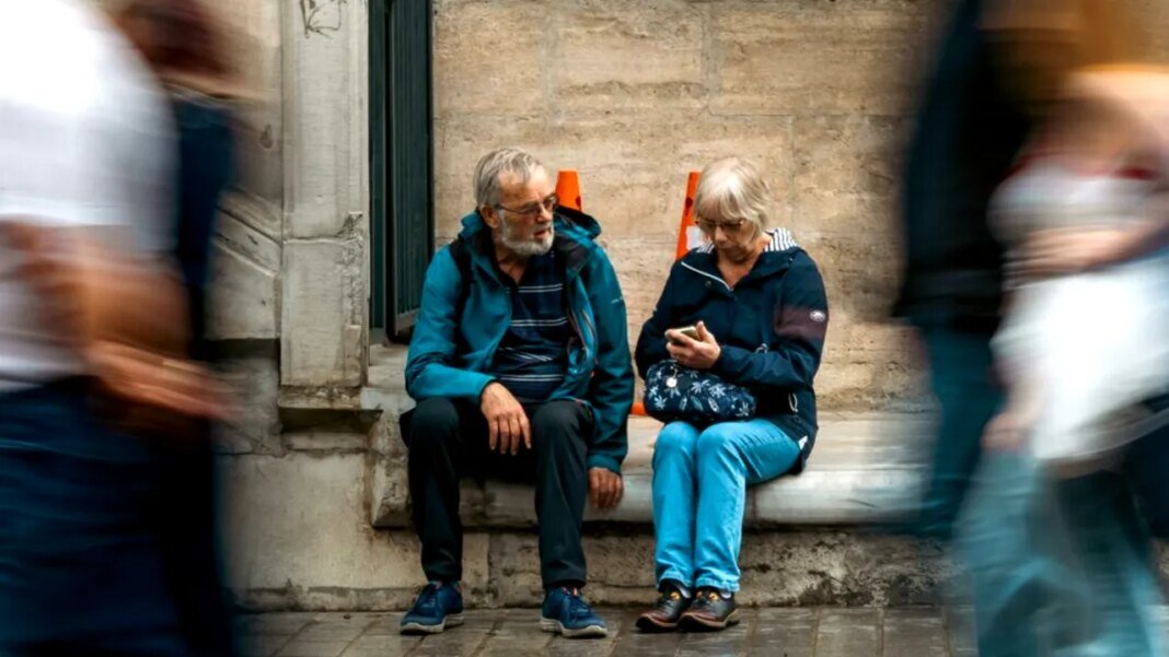 un-inginer-a-creat-incaltamintea-futurista-care-previne-caderea-persoanelor-varstnice un-inginer-a-creat-incaltamintea-futurista-care-previne-caderea-persoanelor-varstnice