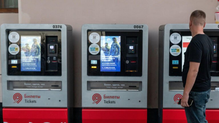 razboiul-arunca-rusia-intr-o-spirala-a-antidepresivelor.-vanzarile-de-medicamente-impotriva-anxietatii-s-au-triplat-de-la-pandemie