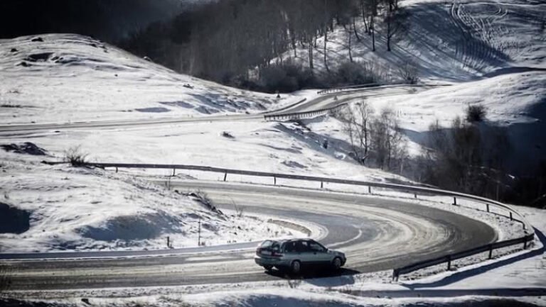 cnair-anunta-ca-nu-mai-sunt-drumuri-inchise-din-cauza-zapezii.-pe-aeroporturile-capitalei-nu-sunt-curse-anulate-sau-intarziate