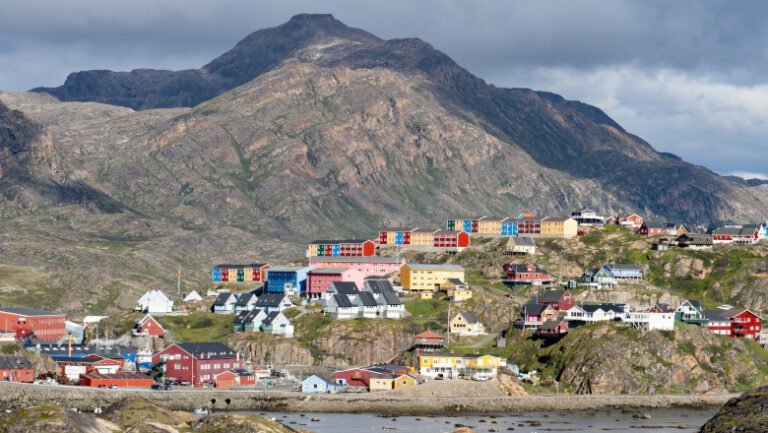 trump-vrea-sa-trimita-o-nava-spital-in-groenlanda.-danemarca-se-opune:-„populatia-primeste-ingrijiri-medicale”