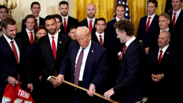 poza-postata-de-casa-alba-dupa-ce-sua-a-castigat-aurul-la-hochei.-ironie-la-adresa-canadei