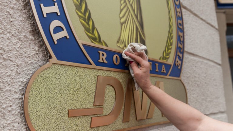 procurorii-care-s-au-inscris-in-cursa-pentru-sefia-directiei-nationale-anticoruptie-sustin-astazi-interviul.-programul-audierilor