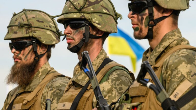 la-patru-ani-de-razboi,-ucraina-isi-consolideaza-apararea:-plan-in-trei-directii-anuntat-de-ministrul-mihailo-fedorov