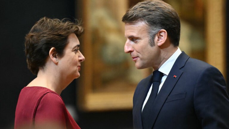 sefa-muzeului-luvru-si-a-dat-demisia,-dupa-cateva-luni-de-la-spectaculosul-furt-al-bijuteriilor-coroanei