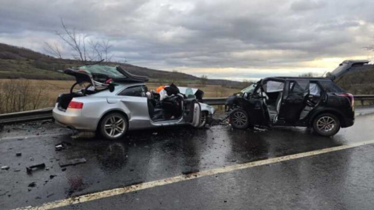 accident-grav-pe-dn-14:-doi-soferi-au-murit-si-o-adolescenta-a-fost-ranita