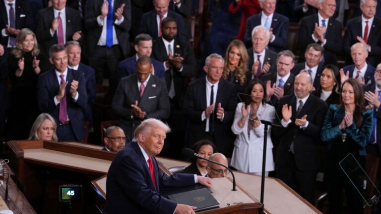 trump,-cel-mai-lung-discurs-privind-starea-uniunii-din-istoria-sua.-avertisment-pentru-iran:-„nu-le-vom-permite-sa-aiba-arma-nucleara”