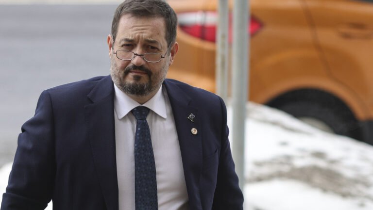 un-candidat-s-a-retras-din-cursa-pentru-sefia-diicot.-bogdan-pirlog-candideaza-si-pentru-functia-de-procuror-general