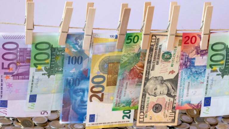 o-tara-din-europa-se-pregateste-sa-includa-utilizarea-banilor-cash-in-constitutie