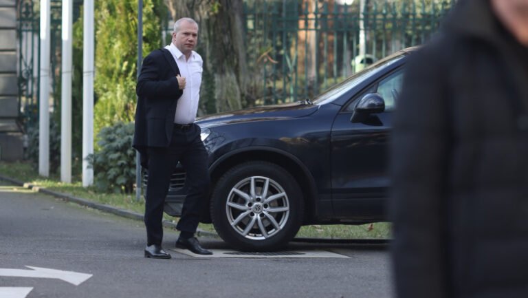 un-primar-avertizeaza-ca-reforma-lui-bolojan-poate-fi-fentata.-care-este-trucul-legal-gasit-de-edili-pentru-a-nu-taia-posturi