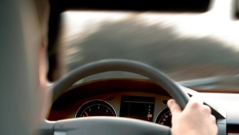 permis-suspendat-pentru-neplata-amenzilor-cseke-attila:-„va-aduce-o-colectare-mult-mai-buna”.-ce-trebuie-sa-stie-soferii