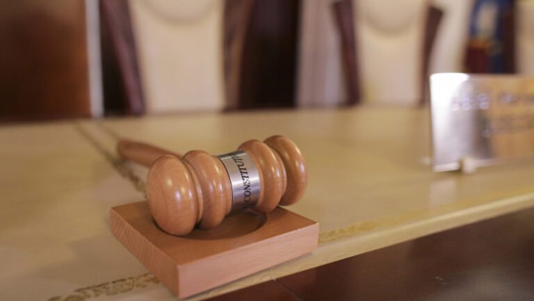 explicatiile-judecatorilor-ccr-care-au-votat-pentru-neconstitutionalitatea-legii-privind-pensiile-magistratilor-(opinie-separata)