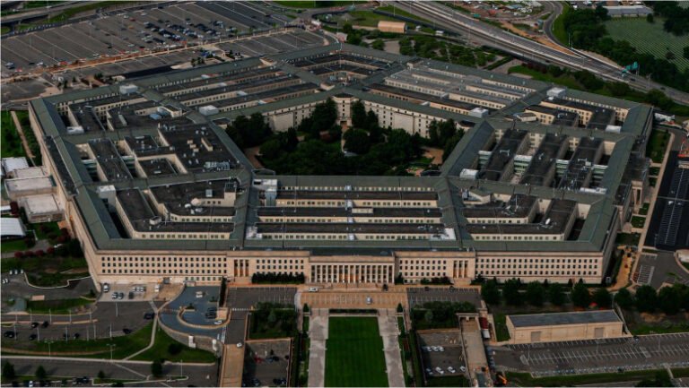 pentagonul-a-doborat-o-drona-ice-in-texas,-ceea-ce-a-dus-la-suspendarea-zborurilor-civile.-„acum-vedem-rezultatele-incompetentei”