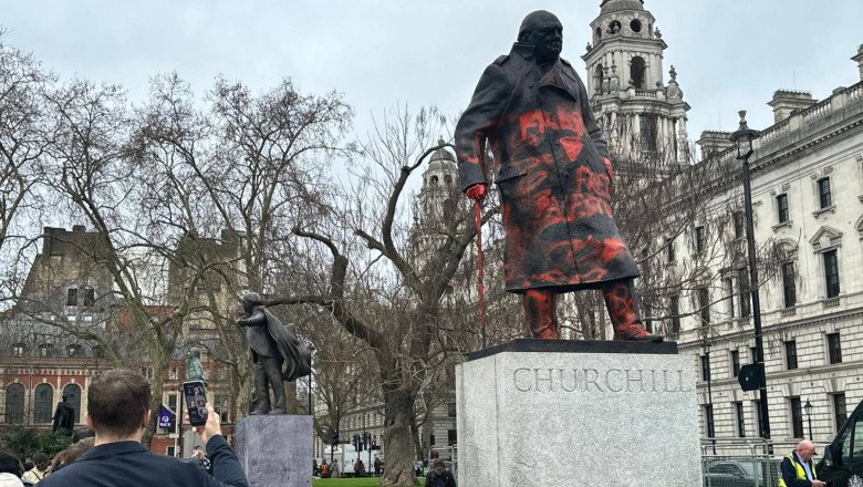 „criminal-de-razboi-sionist”.-statuia-lui-winston-churchill-din-londra-a-fost-vandalizata:-un-barbat-a-fost-arestat „criminal-de-razboi-sionist”.-statuia-lui-winston-churchill-din-londra-a-fost-vandalizata:-un-barbat-a-fost-arestat