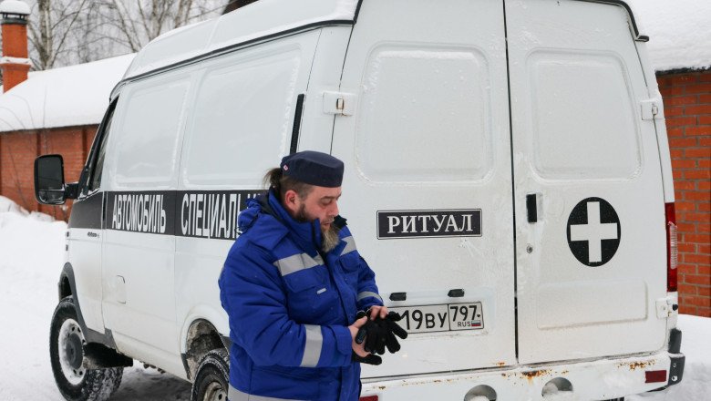 de-la-sicrie-la-crematorii:-industria-funerara-din-rusia-„duduie”,-pe-fondul-cresterii-mortalitatii.-sunt-cautate-cosciugele-de-carton de-la-sicrie-la-crematorii:-industria-funerara-din-rusia-„duduie”,-pe-fondul-cresterii-mortalitatii.-sunt-cautate-cosciugele-de-carton