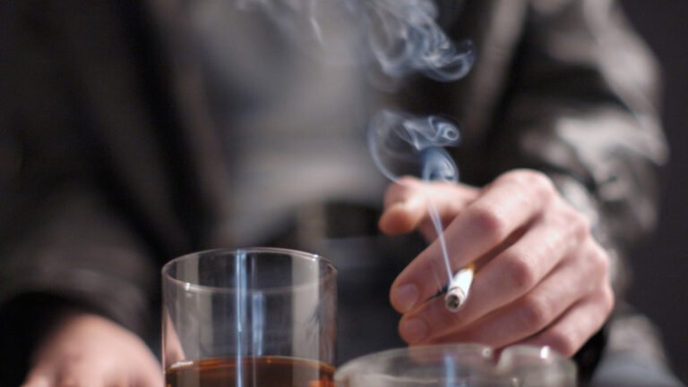 europa,-lider-global-la-fumat-in-randul-tinerelor-cu-varste-cuprinse-intre-13-si-15-ani