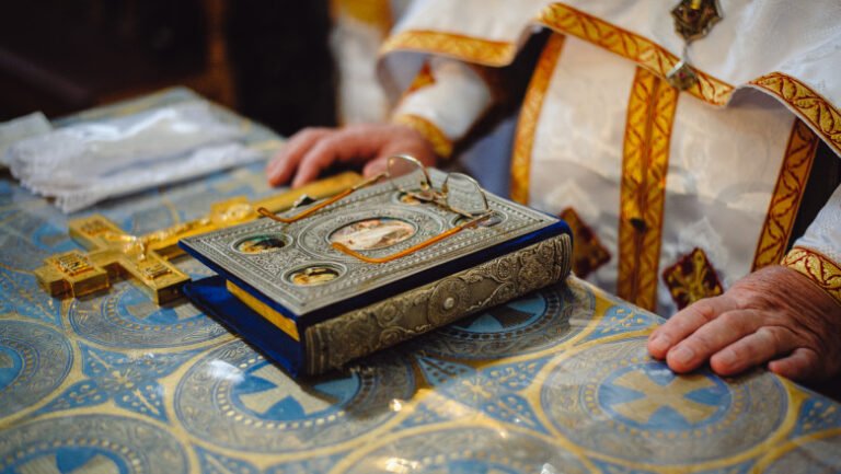 calendar-ortodox-martie-2026:-sarbatori-cu-cruce-rosie-si-praznice-importante-in-postul-pastelui