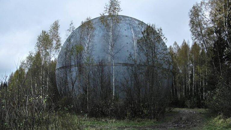 misterul-sferei-care-s-a-prabusit-acum-cinci-ani-intr-o-padure-din-rusia.-teoriile-care-planeaza-asupra-sa