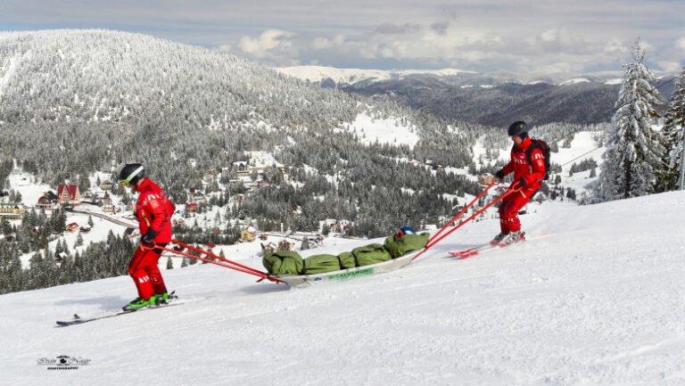 operatiune-grea-in-maramures:-trei-ucraineni,-recuperati-de-la-mare-altitudine.-aproape-100-de-oameni,-salvati-de-pe-munte-in-ultima-zi
