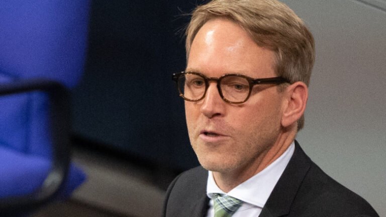 avertisment-dur-al-unui-oficial-german: celule-adormite-iraniene-din-europa-pot-comite-acte-de-represalii-in-urma-uciderii-lui-khamenei