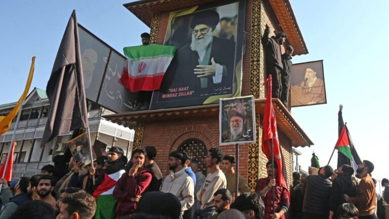 iran-dupa-moartea-lui-khamenei:-este-posibila-o-revolta-care-sa-duca-la-prabusirea-republicii-islamice?-ce-spun-expertii