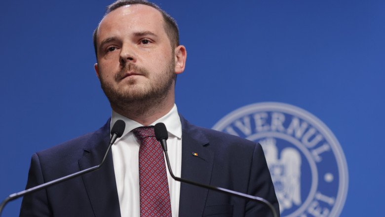 alexandru-rogobete-spune-ca-situatia-medicului-care-opera-la-un-spital-privat-in-timpul-programului-de-la-cel-de-stat-nu-este-singulara alexandru-rogobete-spune-ca-situatia-medicului-care-opera-la-un-spital-privat-in-timpul-programului-de-la-cel-de-stat-nu-este-singulara