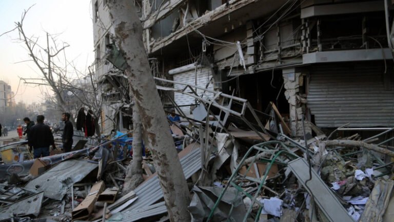 razboi-in-orientul-mijlociu,-ziua-4-sua-au-atacat-peste-1200-de-tinte-in-primele-48-de-ore.-iranul-a-lovit-mai-multe-state-din-orient