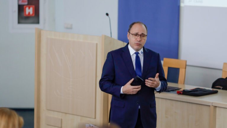 cine-este-noul-ministru-al-educatiei.-datele-din-cv-ul-lui-mihai-dimian