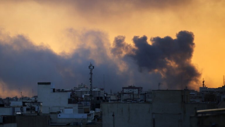 israelul-afirma-ca-a-lovit-un-centru-„secret”-de-dezvoltare-a-armelor-nucleare-in-iran