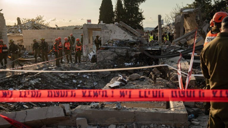 „cand-aud-sirenele,-se-sperie”.-cel-mai-sangeros-atac-asupra-israelului-de-la-inceputul-razboiului-in-orientul-mijlociu:-noua-morti