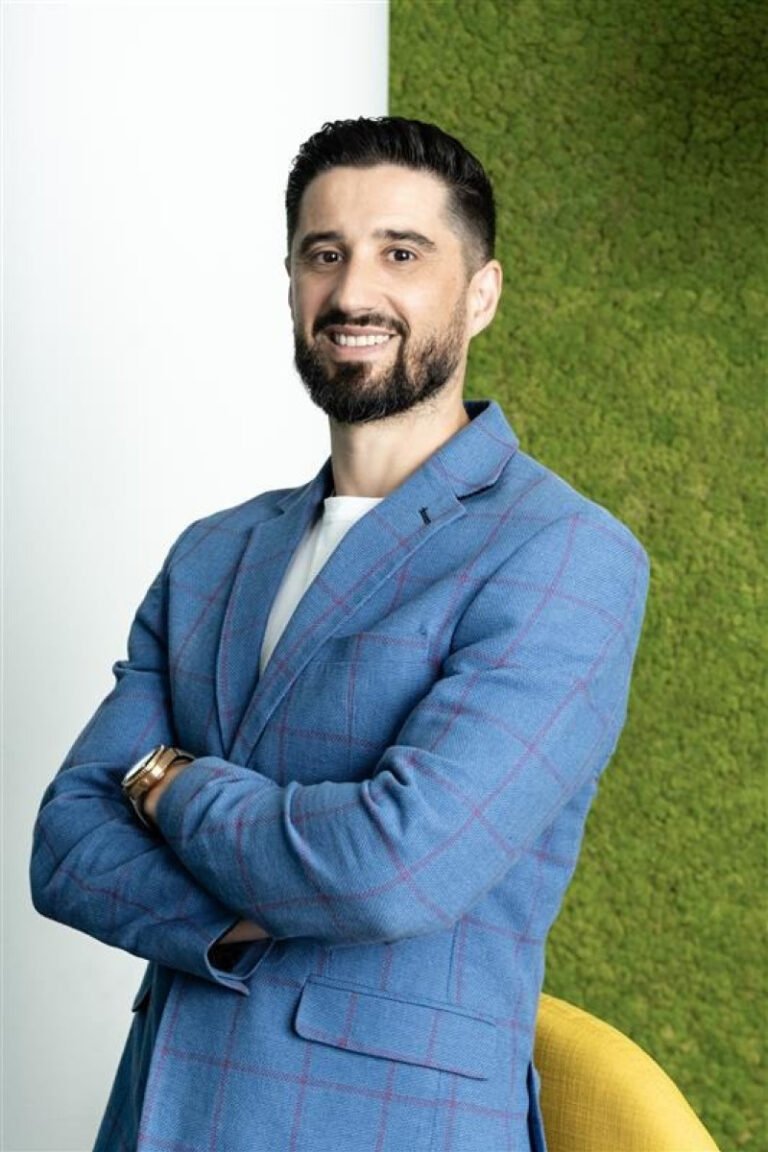 mii-de-copii-din-comunitati-vulnerabile-vor-primi-produse-de-igiena-orala,-prin-parteneriatul-intre-haleon-romania-&-salvati-copiii