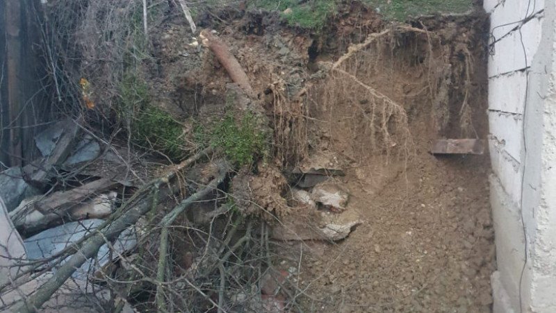 primarul-slatinei,-despre-casele-afectate-de-alunecari:-„niciun-arhitect-sef-nu-ar-fi-semnat-autorizatii-pentru-acea-zona”